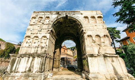 fondazione fendi perche rino all'arco di giano|Roma, riapre l'Arco di Giano. Ma solo per 4 ore la settimana. E ad .